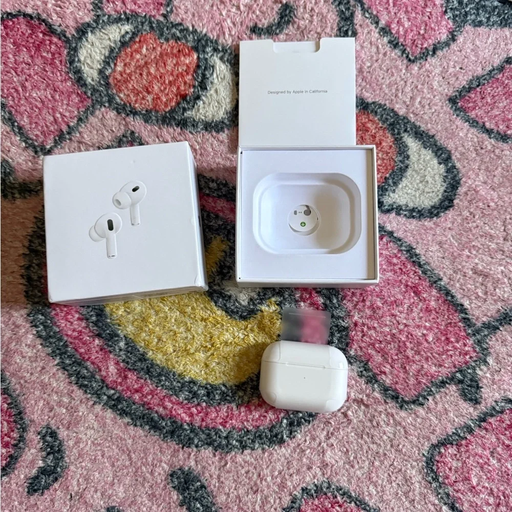 Apple White Wireless Earbuds